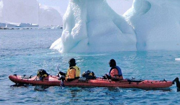 Kayaking through icebergs with AELM