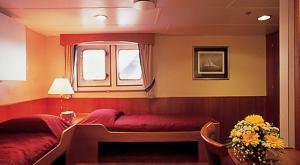 M/V Ocean Adventurer luxury suite